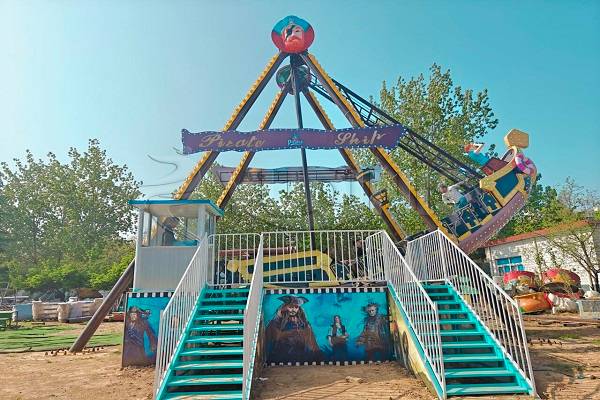 24 seat vs 40 seat pirate ship